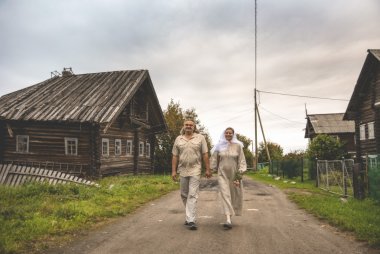 Владимир и Елена Софиенко, деревня Корза, Сямозерье, Карелия